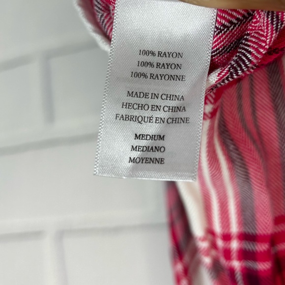 Rails Hunter Button Down Shirt size medium - Picture 11 of 11